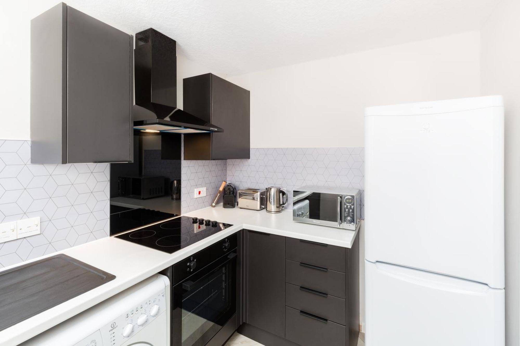 Modern 2-Bedroom Apartments With Free Parking In Leamington Spa Exterior photo